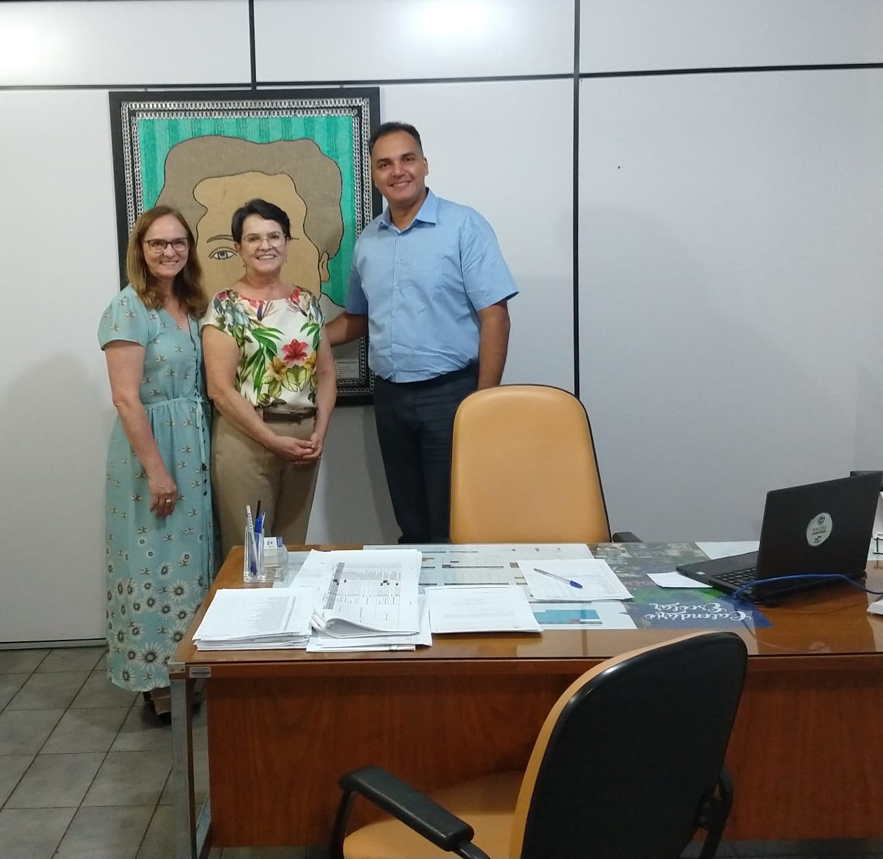 Visita da Pró- Reitoria de Ensino da UEM para alinhar projetos em parceria com NRE e equipe de ensino da educação básica.