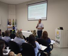 Reunião com direção das APAEs.