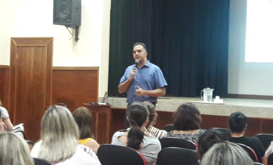 Estudo e Planejamento - Formação de profissionais da escola é repassada para pedagogos