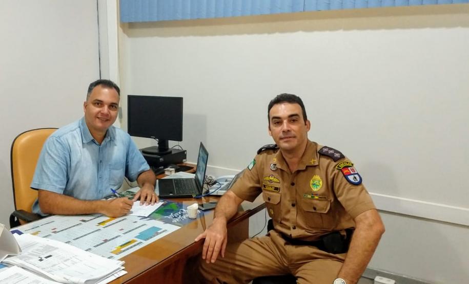 Patrulha Escolar Visita do capitão Guerreiro no NRE Maringá
