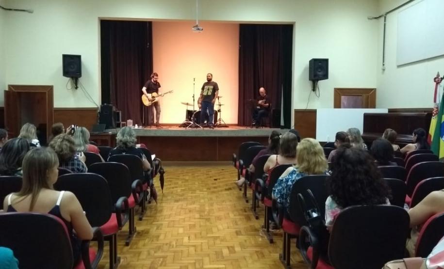 Primeiro Encontro de Professores e Pedagogos das Salas de Recursos tipo I (Dificuldades de aprendizagem) e da Altas Habilidades/Superdotação do NRE de Maringá, em 26/02/2019 no IEEM.