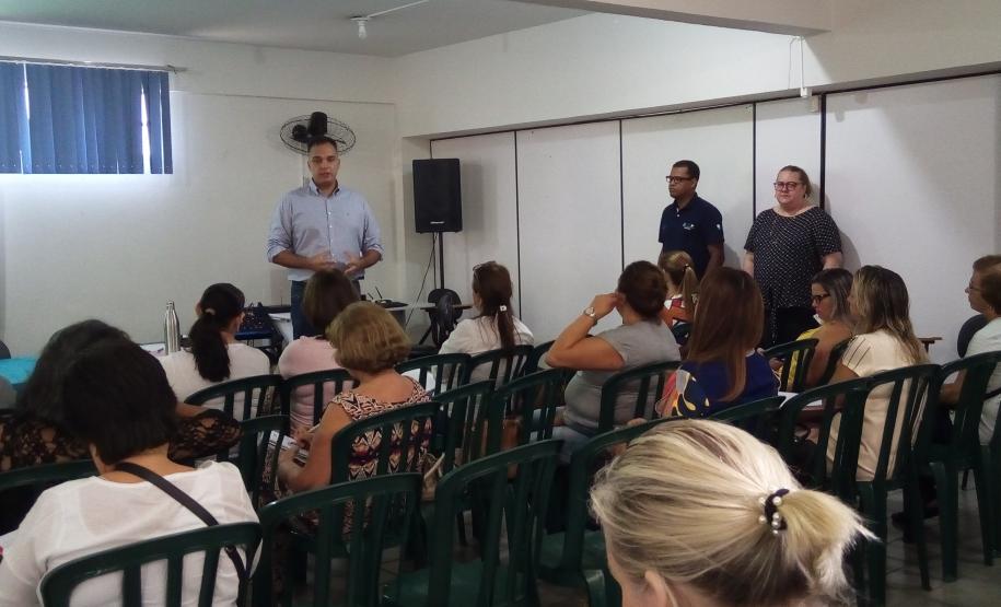 Reunião pedagogas sobre Programa Aulas Especializadas de Treinamento Esportivo